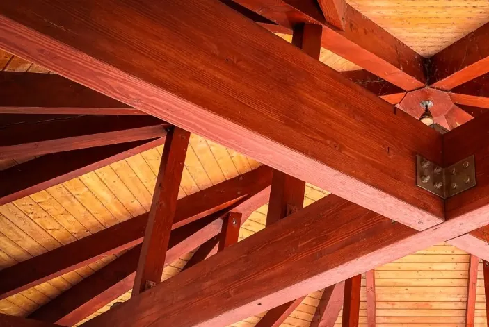 W jaki sposób producent drewna klejonego dostosowuje ofertę do współczesnych trendów architektonicznych?